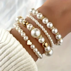 Beautiful and Versatile Pearl Love Women's Bracelet
