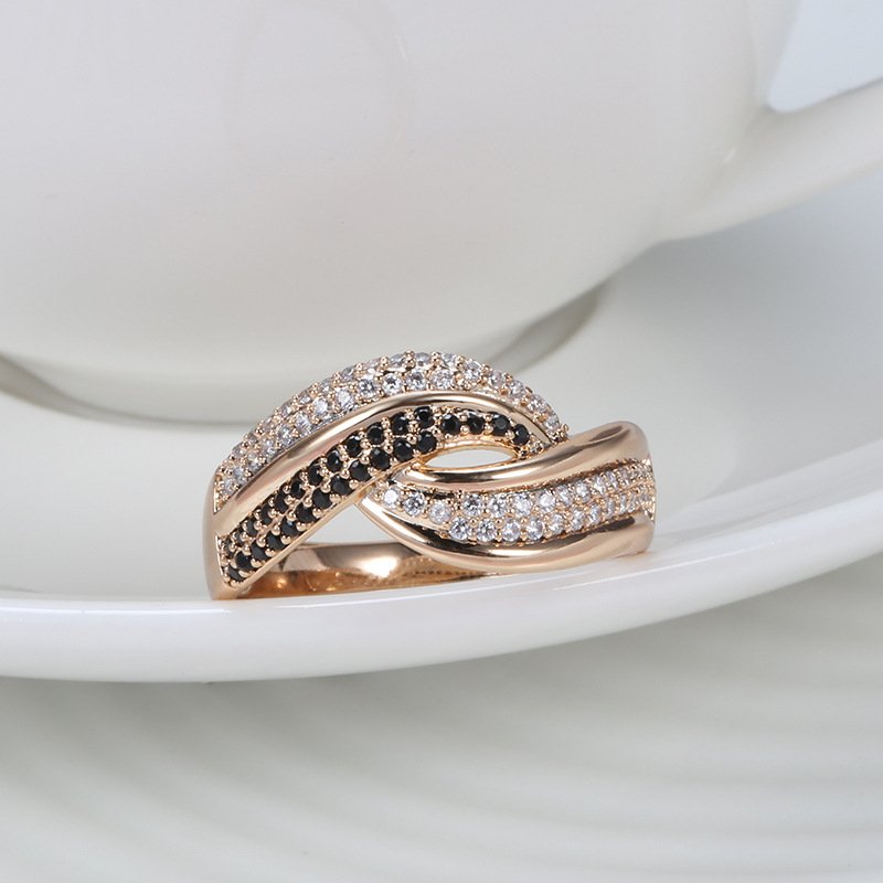 Luxury Wedding Ring for Women - Image 7
