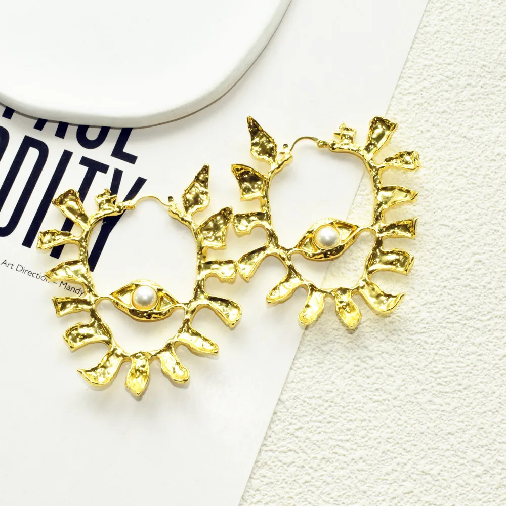 Women's Gold-Plated Eyes Hoop Earrings Fashion Statement - Image 5